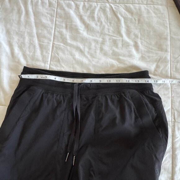 Lululemon Dance Studio Relaxed-Fit Mid-Rise Cargo Pant Black - Picture 8 of 9